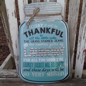 Thankful wood and metal farmhouse sign